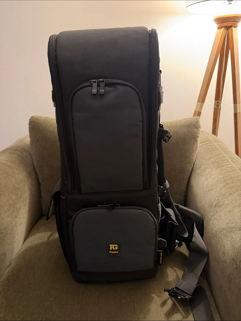 LBB-1600B Alpine 600 Lens Backpack for DSLR and 600/800mm Lens (Black)